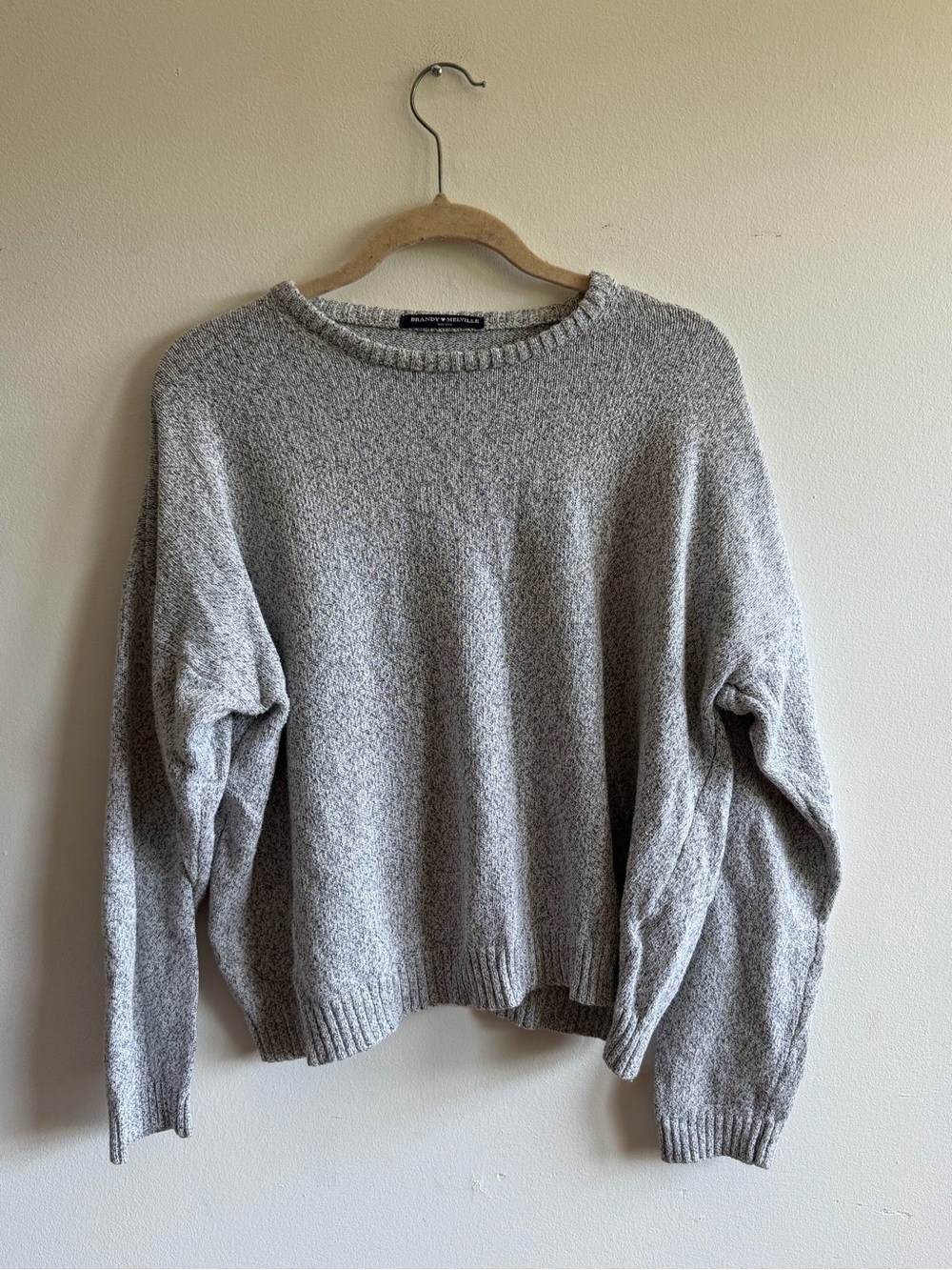 Brandy Melville Light Gray Crewneck Sweater